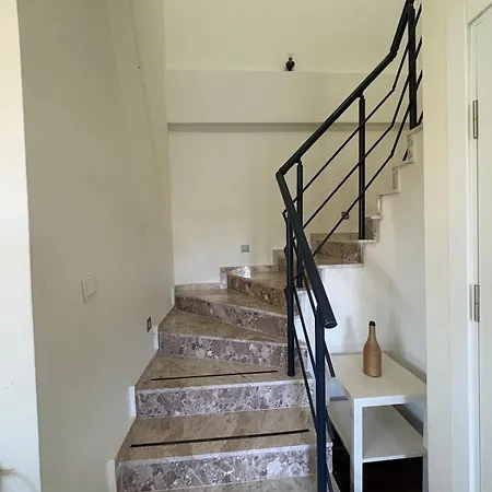 Tueluesah With Own Garden And Fruit Trees, 950m To Beach, 2 Bedrooms Villa Kusadası