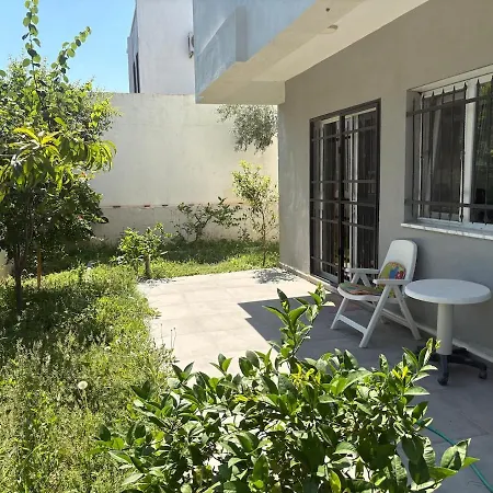 Tueluesah With Own Garden And Fruit Trees, 950m To Beach, 2 Bedrooms * Kusadası