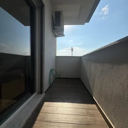 Villa Tueluesah With Own Garden And Fruit Trees, 950m To Beach, 2 Bedrooms Kusadası